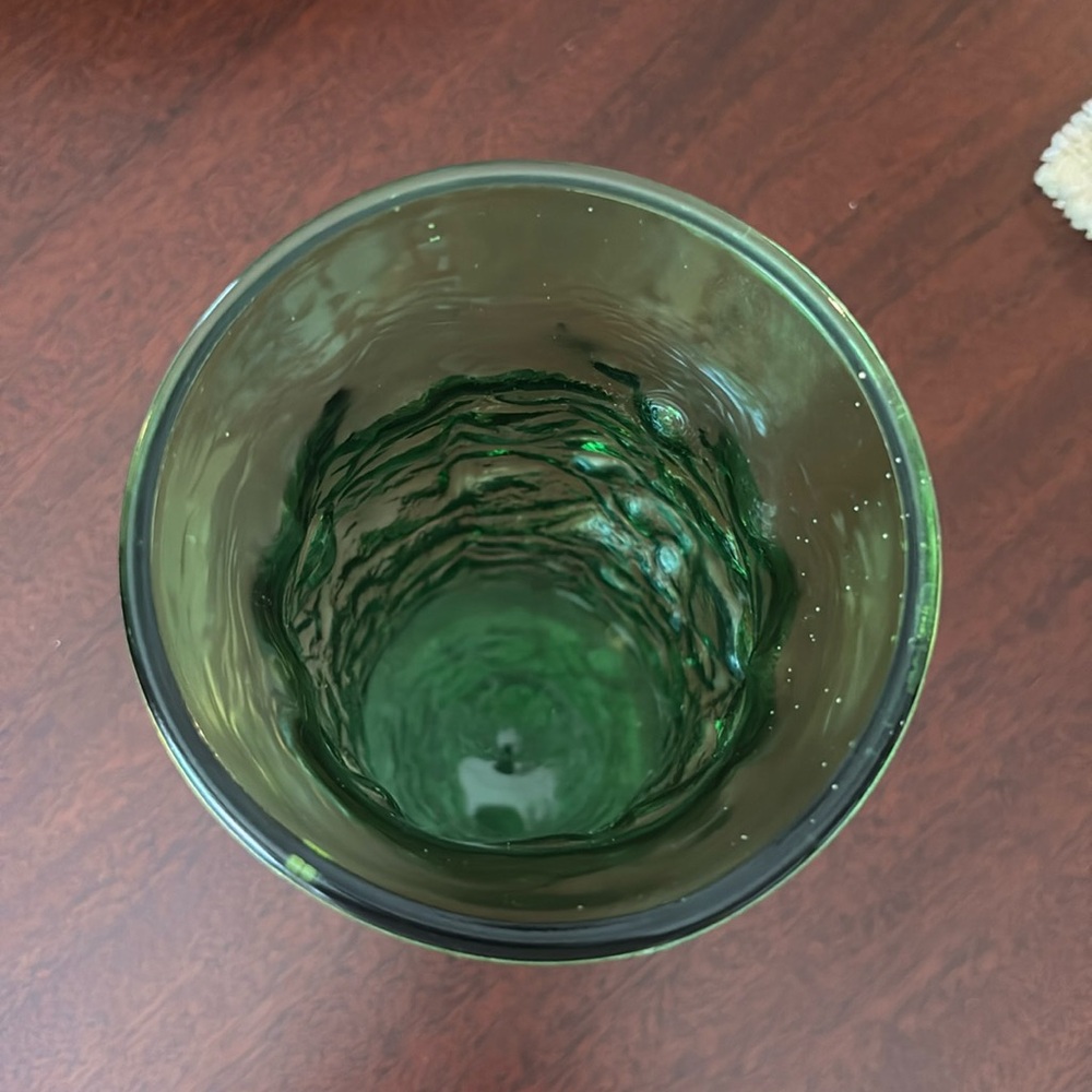 Crinkled Green Glass Vase Vintage - Picture 5 of 12